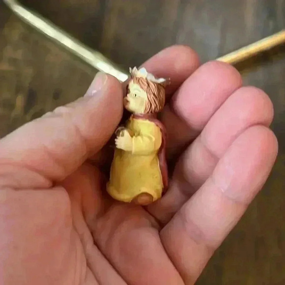 vintage Nativity Scene Collection 11 Adorable Resin Pieces  ca 1980s - Picture 6 of 6